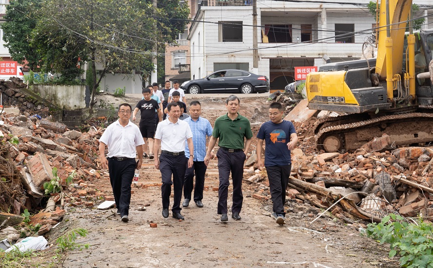 市城投集团公司举行630开工项目调研活动